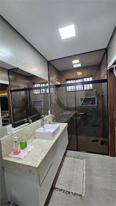Casa à venda com 3 quartos, sendo 1 suíte, em Vila Ferroviária III, Ponta Porã, MS
