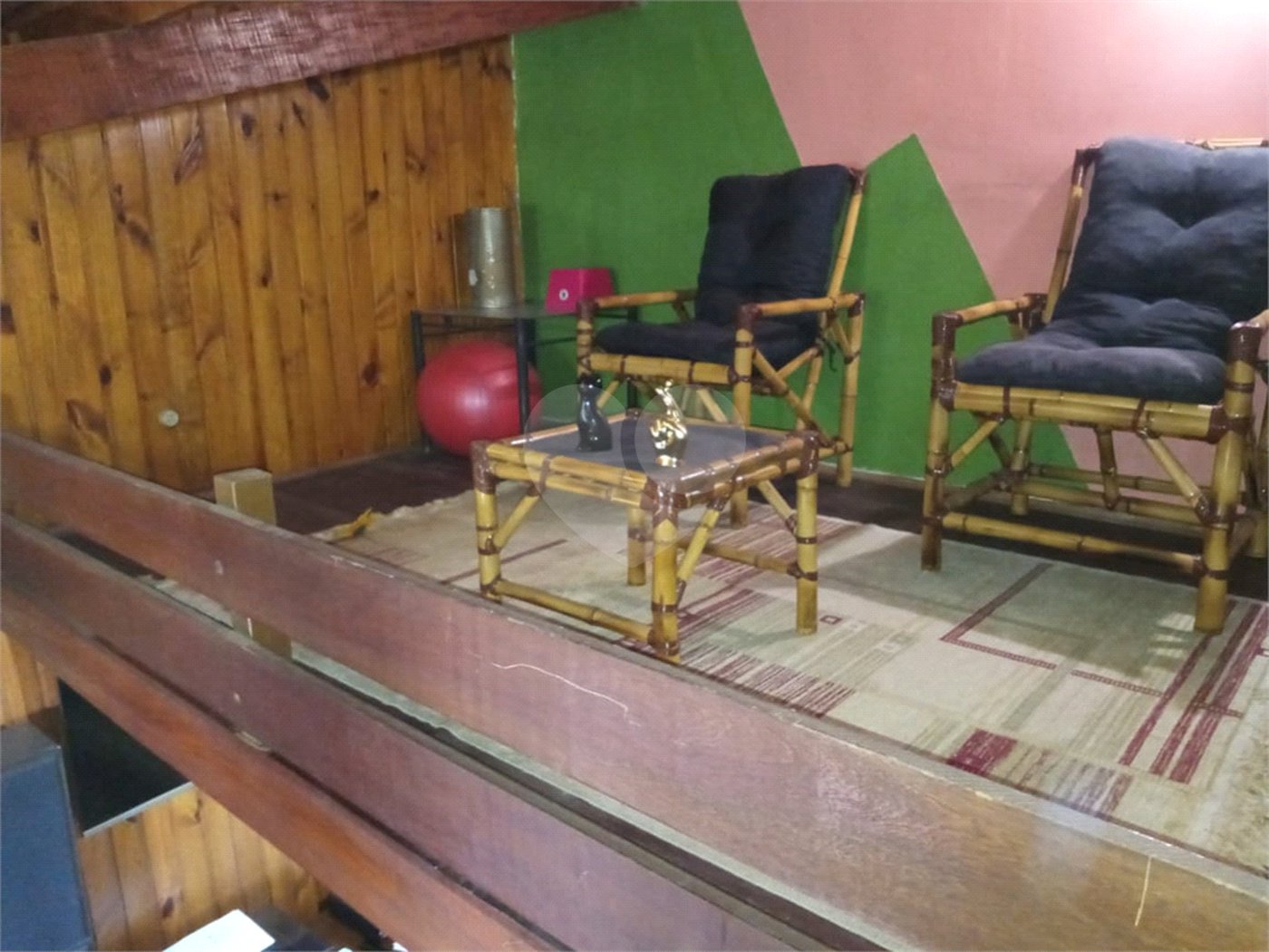Sobrado à venda com 3 quartos, sendo 1 suíte,  em Vila Caputera, Mogi das Cruzes, SP