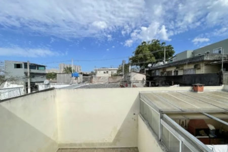Casa à venda com 3 quartos, sendo 1 suíte, em Jardim Ester, São Paulo - SP