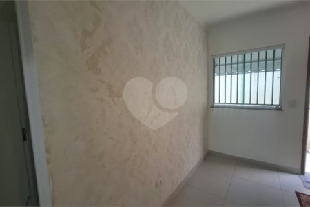 Casa em condomínio à venda com 2 quartos em Parque Vitória, São Paulo, SP