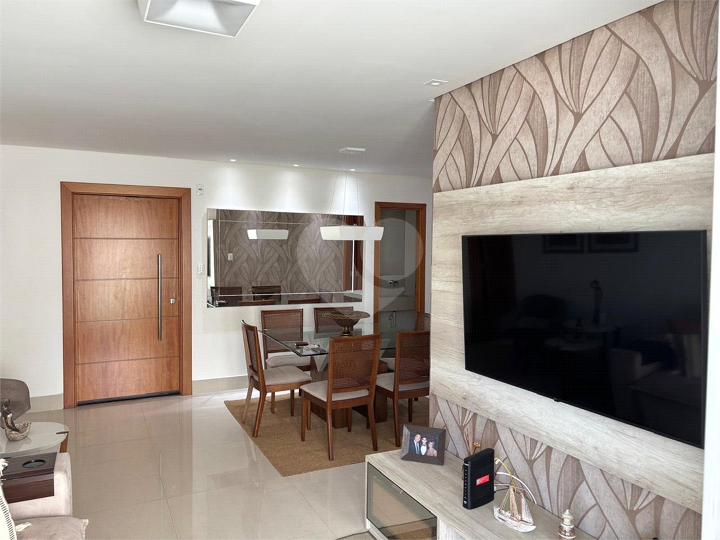 Apartamento à venda com 3 quartos, sendo 1 suíte, em Canto do Forte, Praia Grande, SP