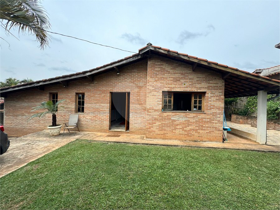 Casa à venda com 3 quartos, sendo 1 suíte, no condomínio Haras São Luiz, Salto - SP