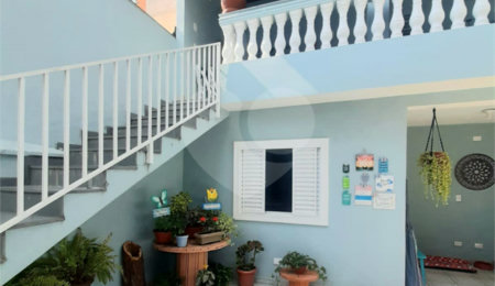 Sobrado à venda com 4 quartos, sendo 2 suítes,  em Tremembé, São Paulo, SP