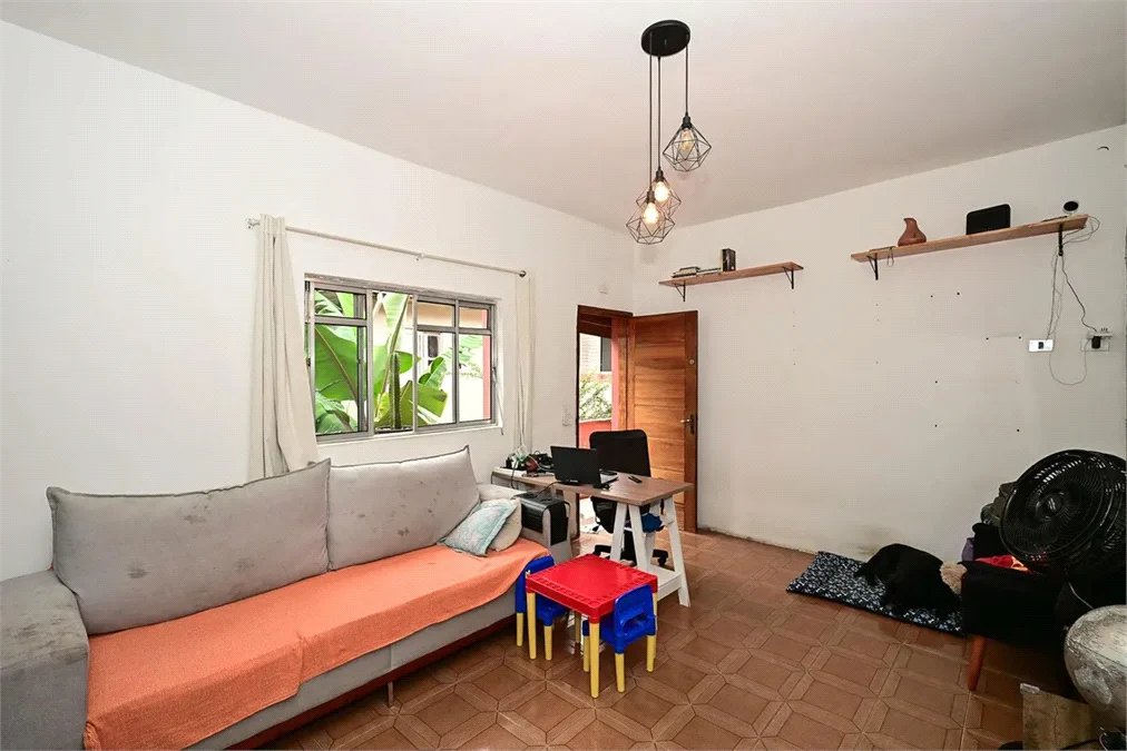 Casa à venda com 6 quartos, sendo 1 suíte,  em Vila Sônia, São Paulo, SP