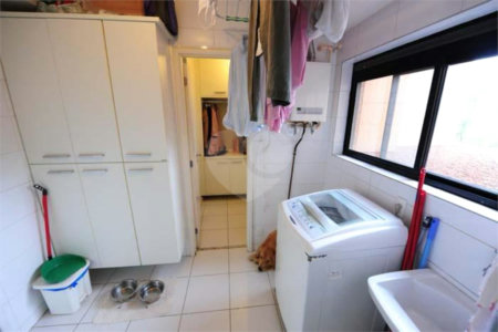 Apartamento à venda ou para alugar com 3 quartos, sendo 2 suítes, em Jardim Morumbi, São Paulo, SP