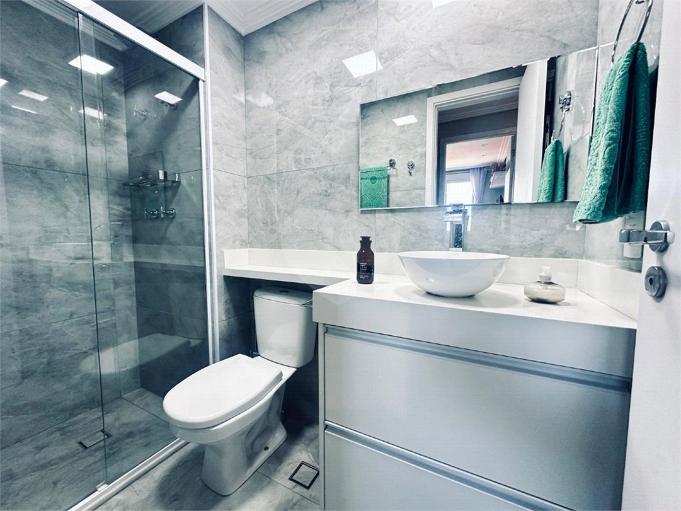 Apartamento à venda com 2 quartos, sendo 1 suíte, em Santo Amaro, São Paulo, SP
