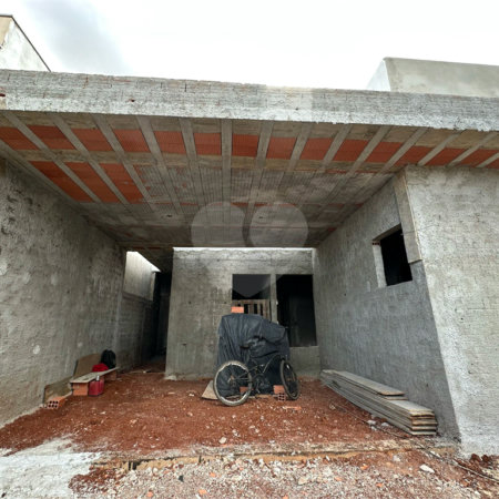 Casa à venda com 3 quartos, sendo 1 suíte, no condomínio Lago dos Ipês, Itapetininga - SP