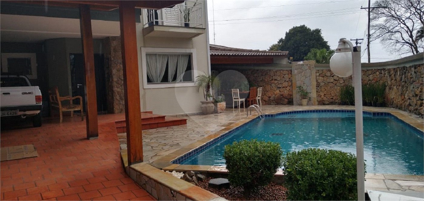 Sobrado à venda com 3 quartos, sendo 1 suíte,  em Retiro das Fontes, Atibaia, SP