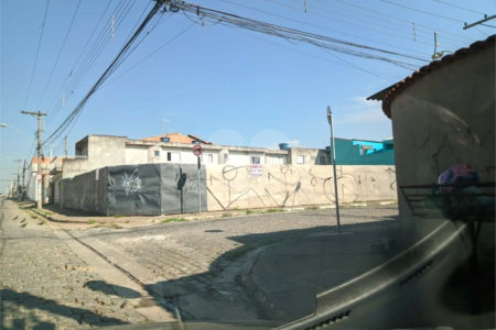 Terreno à venda em Vila Urupês, Suzano, SP