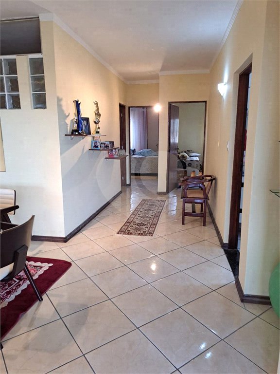 Sobrado à venda com 4 quartos, sendo 2 suítes, em Jardim Modelo, Suzano, SP