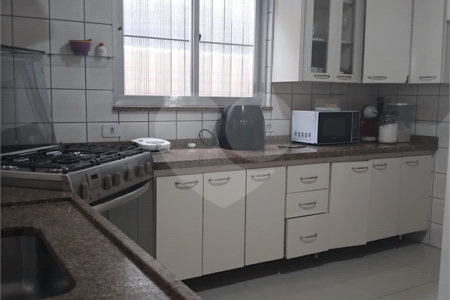 Sobrado à venda com 4 quartos, sendo 1 suíte, em Jardim Catanduva, São Paulo, SP