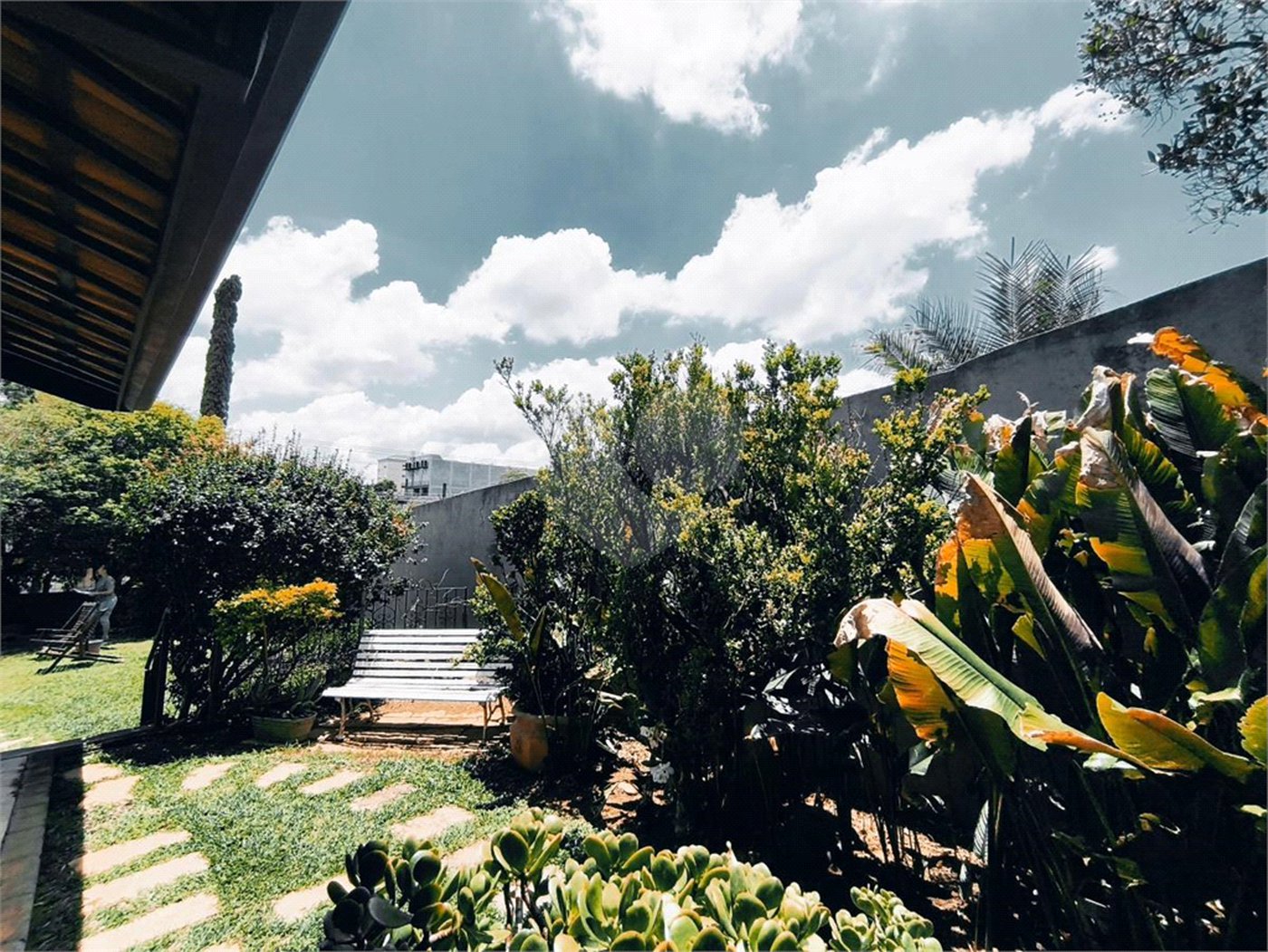 Casa à venda com 4 quartos, sendo 2 suítes, em Jardim Santa Bárbara, Atibaia, SP