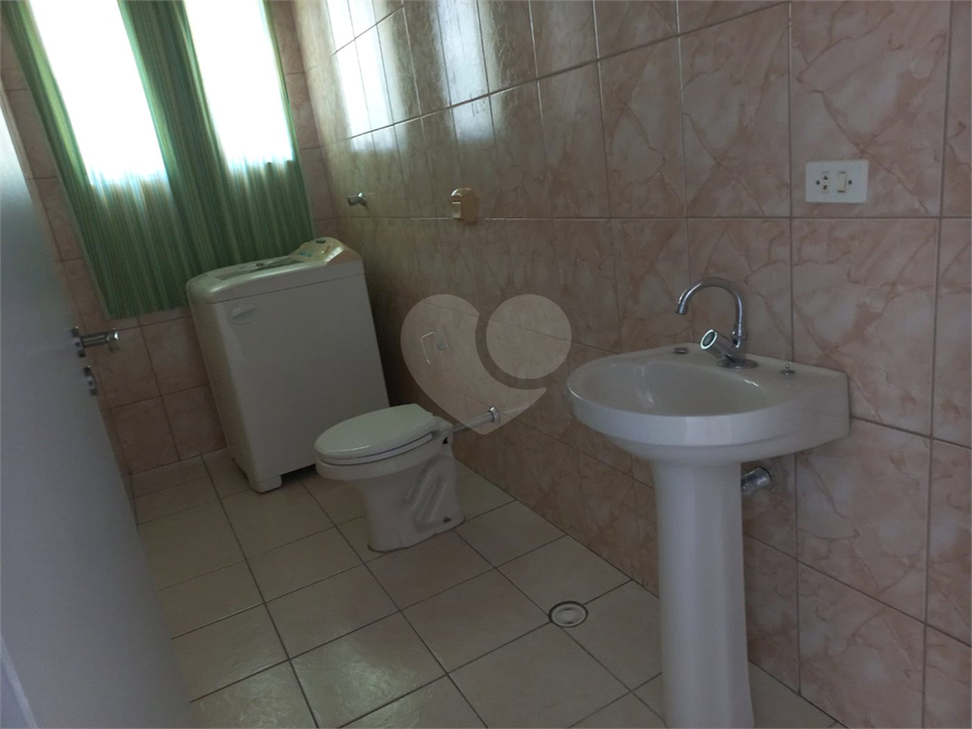 Sobrado à venda com 3 quartos, sendo 1 suíte,  em Vila Lageado, São Paulo, SP