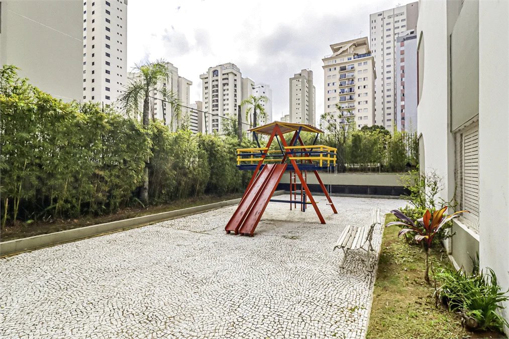 Apartamento à venda com 3 quartos, sendo 1 suíte, em Cidade Monções, São Paulo, SP
