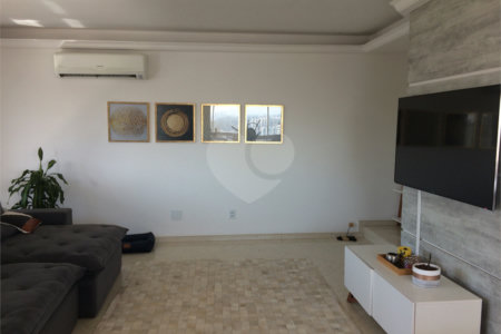 Apartamento à venda com 3 suítes em Vila Suzana, São Paulo, SP
