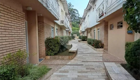 Casa à venda com 3 quartos, sendo 1 suíte,  no condomínio Jardim das Palmas, São Paulo - SP