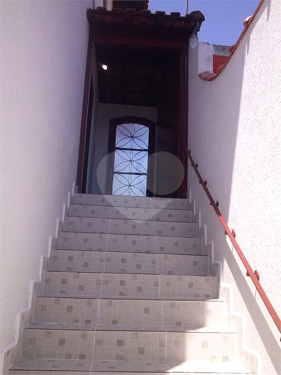 Sobrado à venda com 3 quartos em Jardim Itacolomi, São Paulo, SP