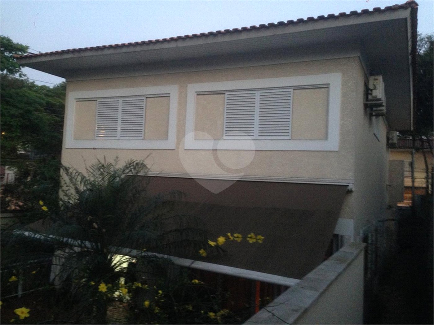 Sobrado à venda com 4 quartos, sendo 1 suíte, em Jardim Novo Mundo, São Paulo, SP