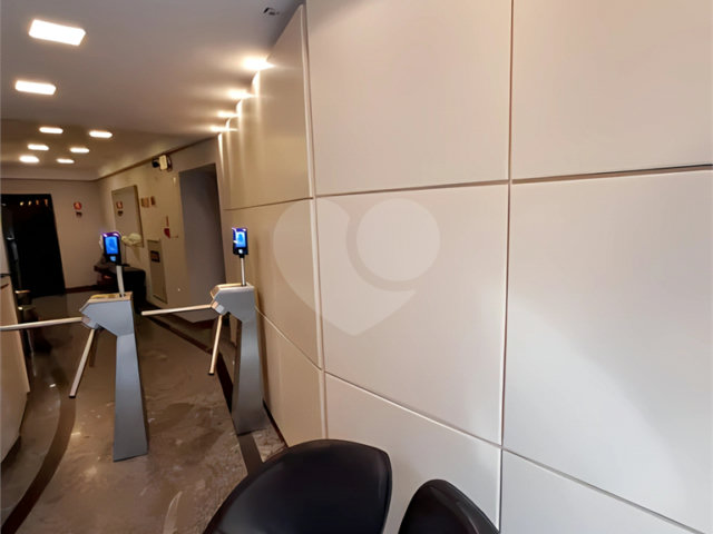 Sala à venda em Moema, São Paulo, SP