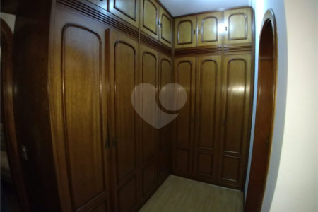 Casa à venda com 3 quartos, sendo 1 suíte,  em Jardim Brasil (zona Sul), São Paulo, SP