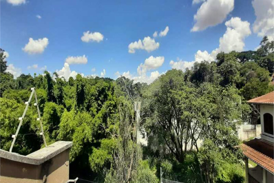 Casa à venda com 4 quartos, sendo 2 suítes, no condomínio Florada da Serra, São Paulo - SP