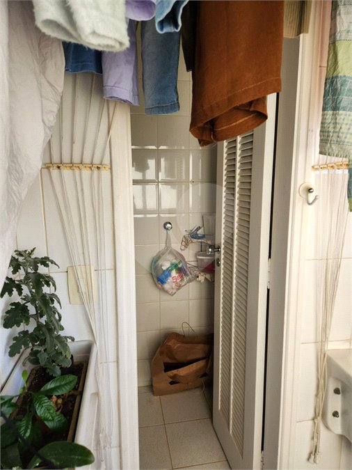 Apartamento à venda com 3 quartos, sendo 1 suíte,  em Vila Monumento, São Paulo, SP
