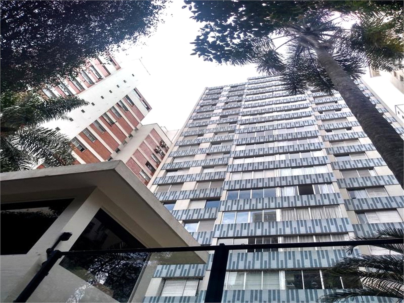 Apartamento para alugar com 3 quartos, sendo 1 suíte, em Jardim América, São Paulo, SP