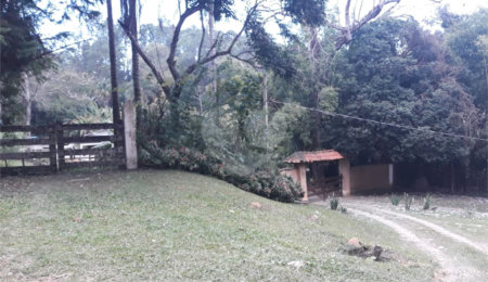 Sítio à venda com 5 quartos, sendo 3 suítes,  em Planalto Verde, São Roque, SP