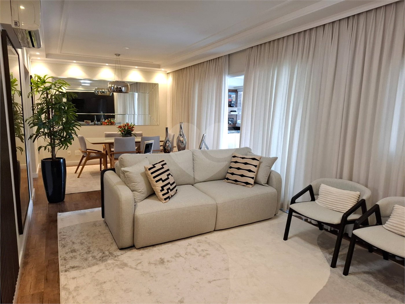 Apartamento à venda com 3 suítes em Barra Funda, São Paulo, SP