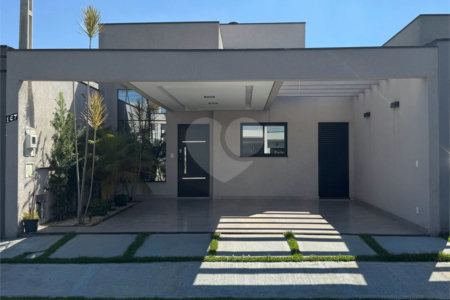Casa à venda com 3 quartos, sendo 1 suíte, no condomínio Vila Ytu, Indaiatuba - SP
