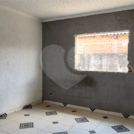 Sobrado à venda com 3 quartos, sendo 1 suíte, em Cidade Kemel, São Paulo, SP