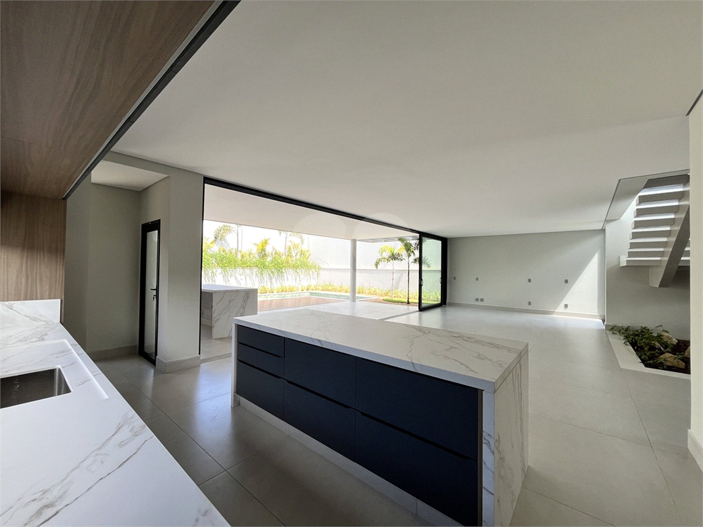 Casa à venda com 4 suítes no condomínio Alphaville Nova Esplanada 3, Votorantim - SP