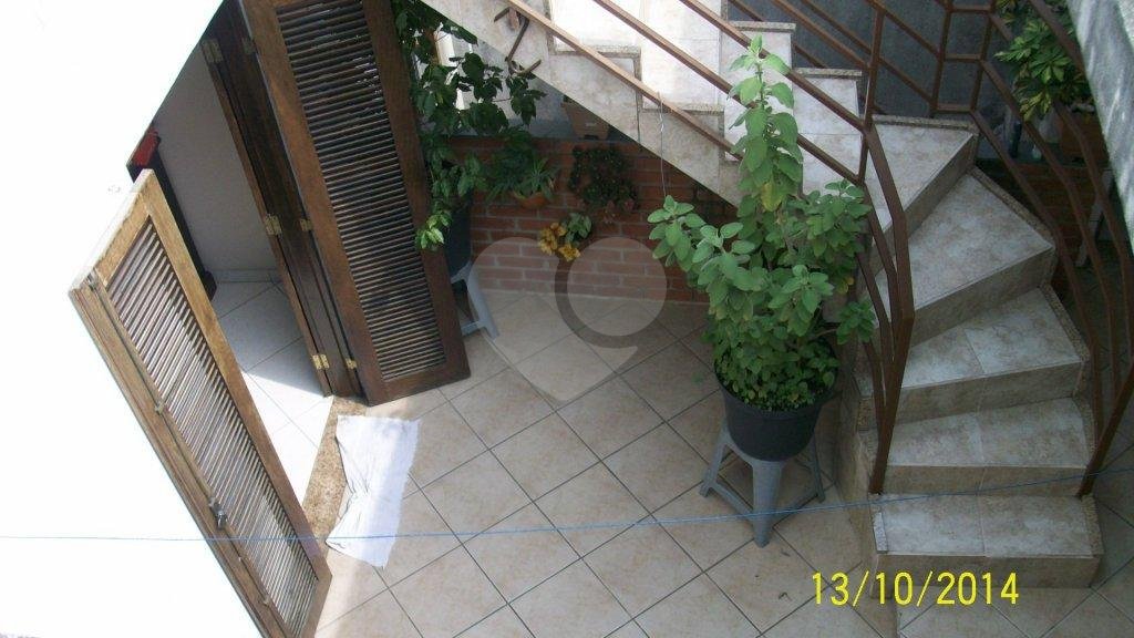 Sobrado à venda com 5 quartos, sendo 1 suíte, em Parada Inglesa, São Paulo, SP