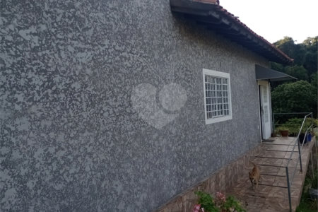 Chácara à venda com 5 quartos, sendo 1 suíte, em Jardim Marabá, Itapetininga, SP