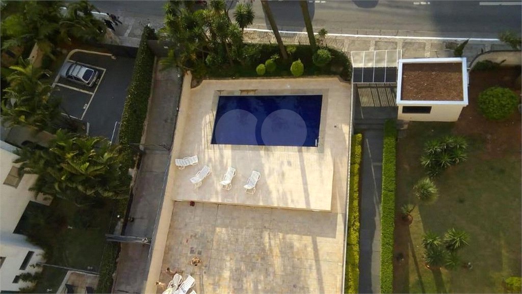 Cobertura à venda com 2 quartos, sendo 1 suíte,  em Vila Andrade, São Paulo, SP