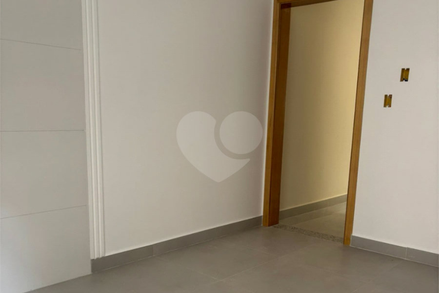 Sobrado à venda com 3 quartos, sendo 1 suíte, em Vila Nova Cachoeirinha, São Paulo, SP