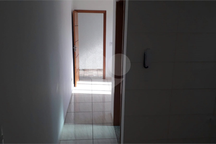Casa à venda com 1 quarto no condomínio Camila I, São Paulo - SP