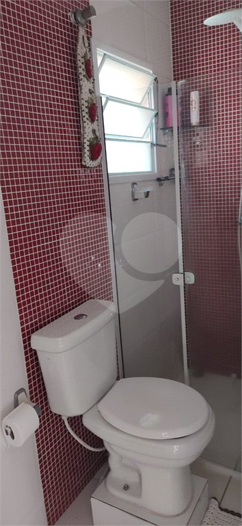 Casa à venda com 3 quartos, sendo 2 suítes,  no condomínio Parque das Figueiras, Mogi das Cruzes - SP