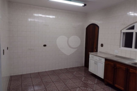 Casa à venda com 3 quartos, sendo 1 suíte, em Jardim São Pedro, Mogi das Cruzes, SP