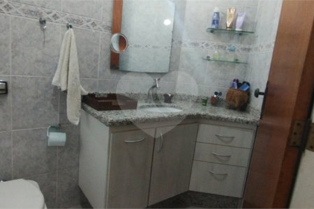 Casa à venda com 4 quartos, sendo 1 suíte, em Jardim Guadalajara, Sorocaba, SP