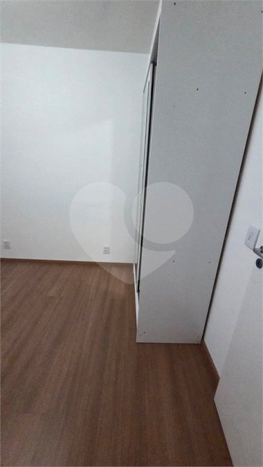 Apartamento à venda com 2 quartos em Vila Zat, São Paulo, SP