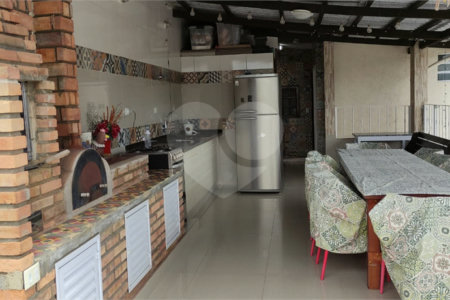 Sobrado à venda com 4 quartos, sendo 2 suítes, em Rio Pequeno, São Paulo, SP