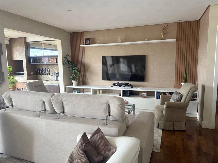 Apartamento à venda com 3 suítes em Vila Suzana, São Paulo, SP