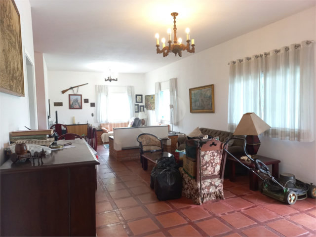 Casa à venda com 4 quartos, sendo 2 suítes,  no condomínio Residencial Ypeville, Mairiporã - SP