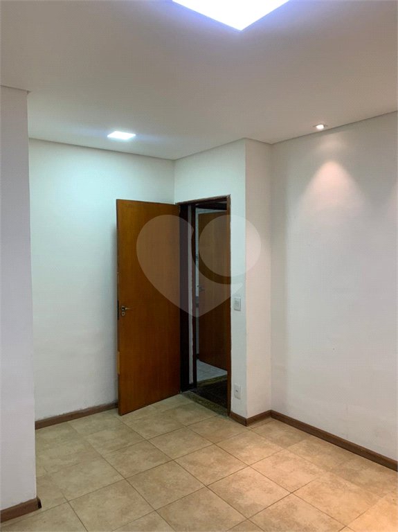 Casa à venda com 3 quartos, sendo 1 suíte, em Parque Santa Rosa, Suzano, SP