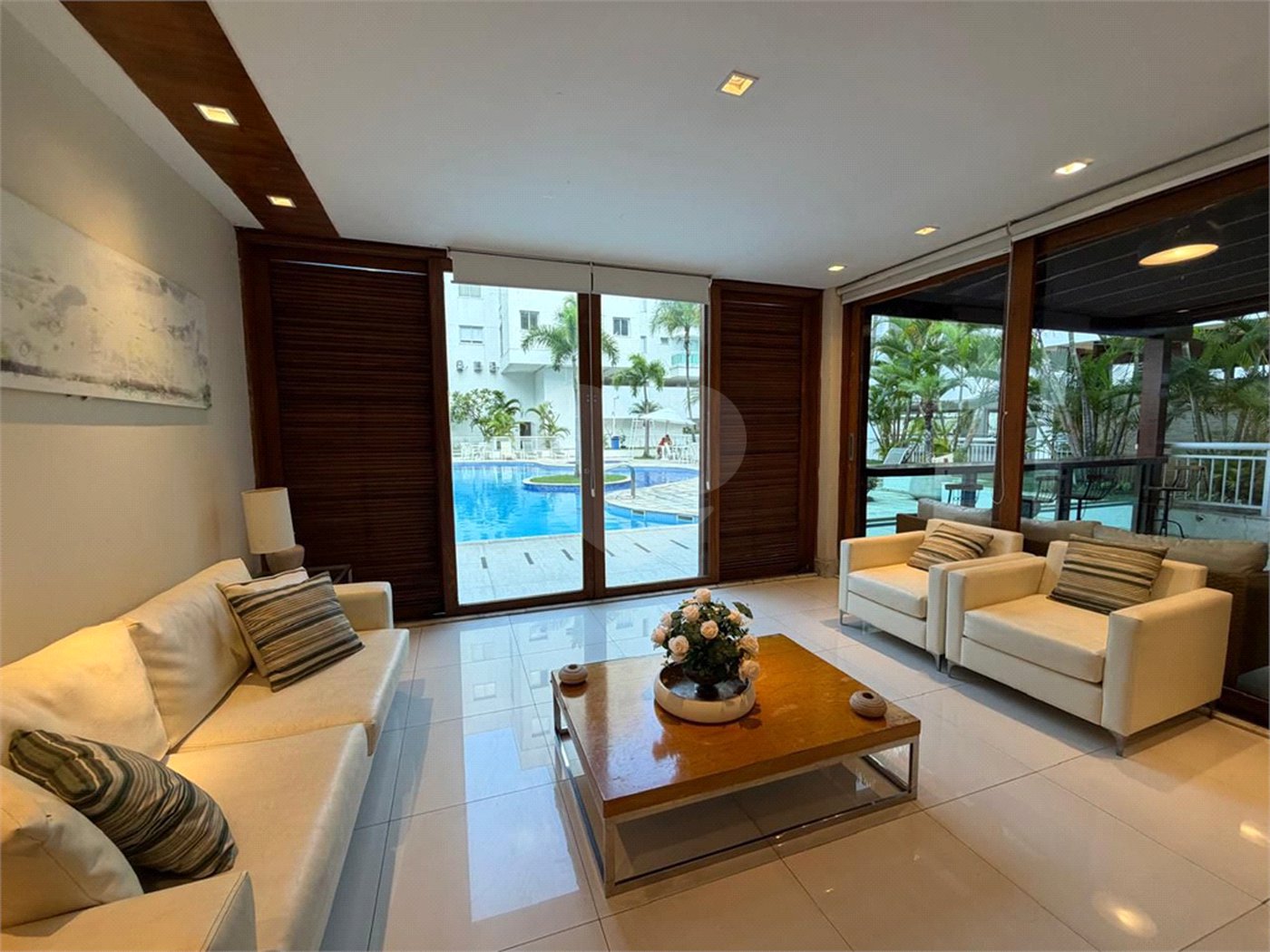 Apartamento à venda com 3 suítes em Braga, Cabo Frio, RJ