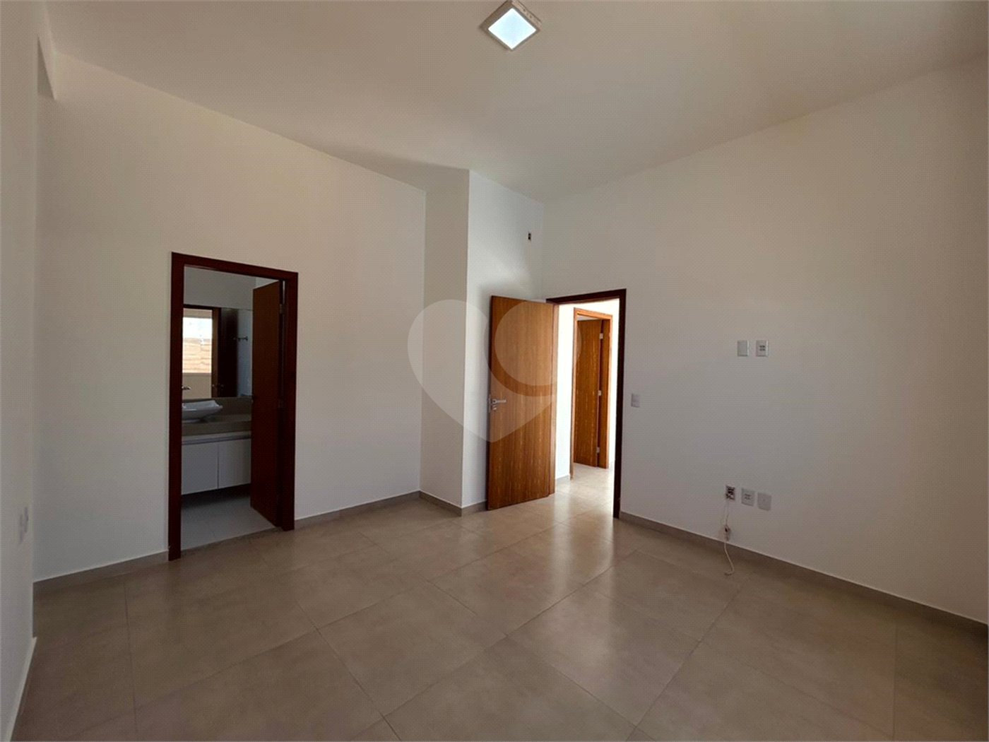 Casa à venda com 3 suítes, em Orla Norte, Porto Seguro, BA