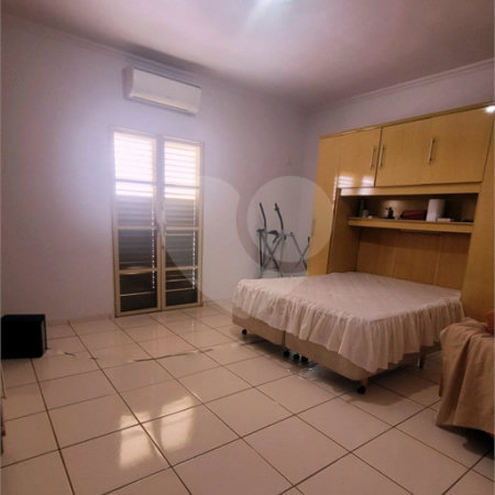 Sobrado à venda com 4 quartos, sendo 1 suíte, em Jardim Planalto, Paulínia, SP