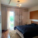 Casa Térrea à venda com 4 quartos, sendo 3 suítes, em Jardim Morumbi, São Paulo, SP