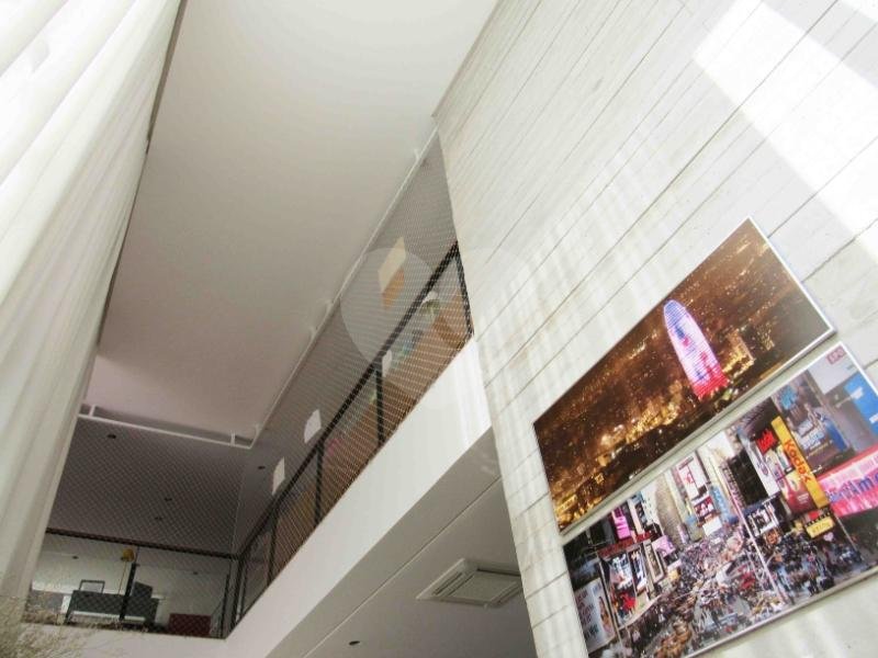 Casa à venda com 4 suítes no condomínio Bauhaus, São Paulo - SP